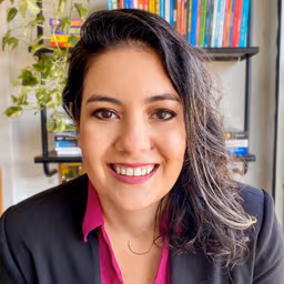 A profile image of Luciana Guedes