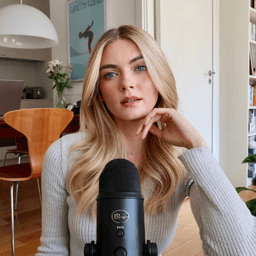 A profile image of Nika Erculj